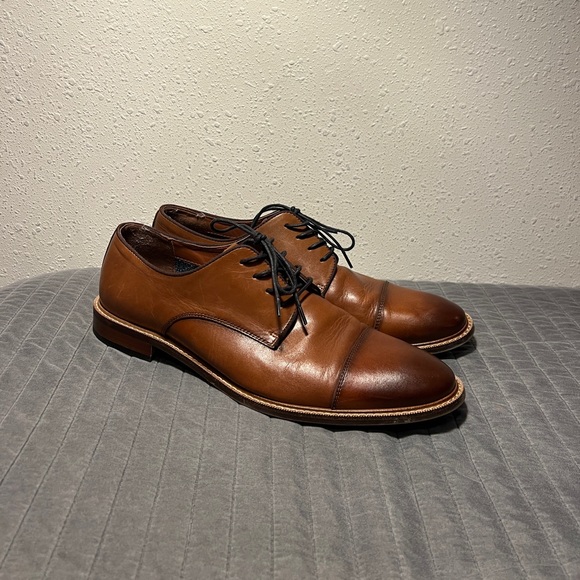 Vince Camuto Lamson Cap Toe Oxford/Dress shoe - Picture 3 of 6